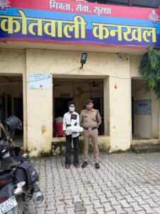 प्रहार-के-अन्तर्गत-पुलिस-टीम-ने-01-शराब-तस्कर.jpeg