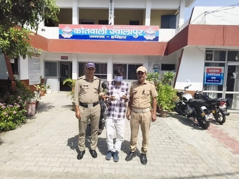 प्रहारअभियानके-तहत-नशा-बेचने-वालों-पर-प्रहार.jpg