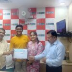 बैंक-ने-सीएसआर-के-तहत-10-होनहार-विद्यार्थियों-को.jpg