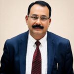 मंत्री-ने-फार्मेसी-अधिकारियों-की-समस्याओं-के-समाधान-के.jpeg