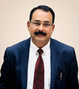 मंत्री-ने-फार्मेसी-अधिकारियों-की-समस्याओं-के-समाधान-के.jpeg
