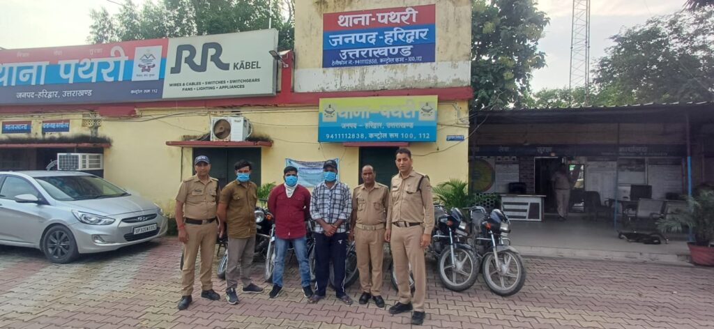 मचा-रहे-बाइकर्स-पर-चला-हरिद्वार-पुलिस-का-डंडा.jpg