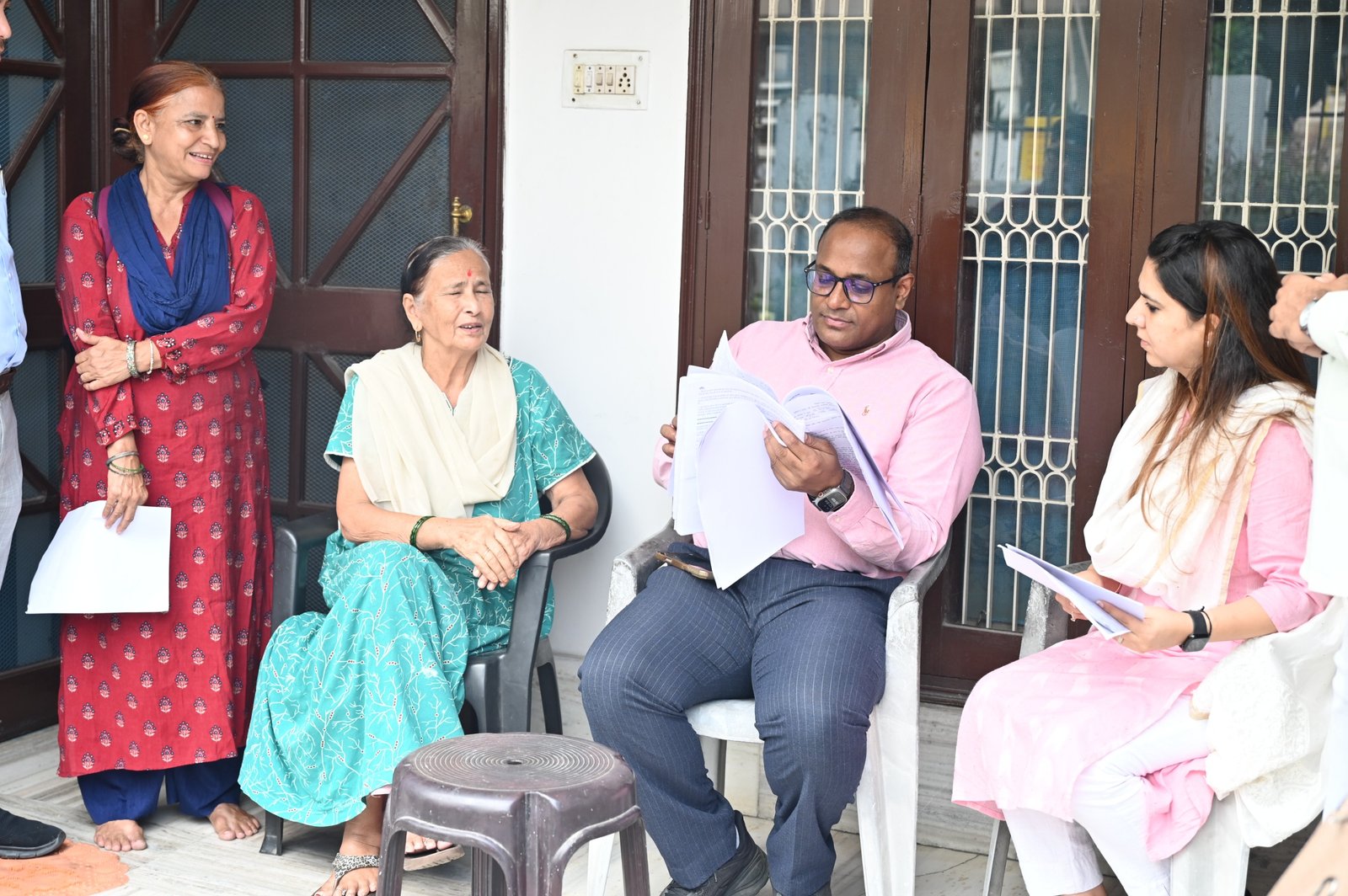 निर्वाचन अधिकारी ने किया देहरादून में स्थलीय निरीक्षण