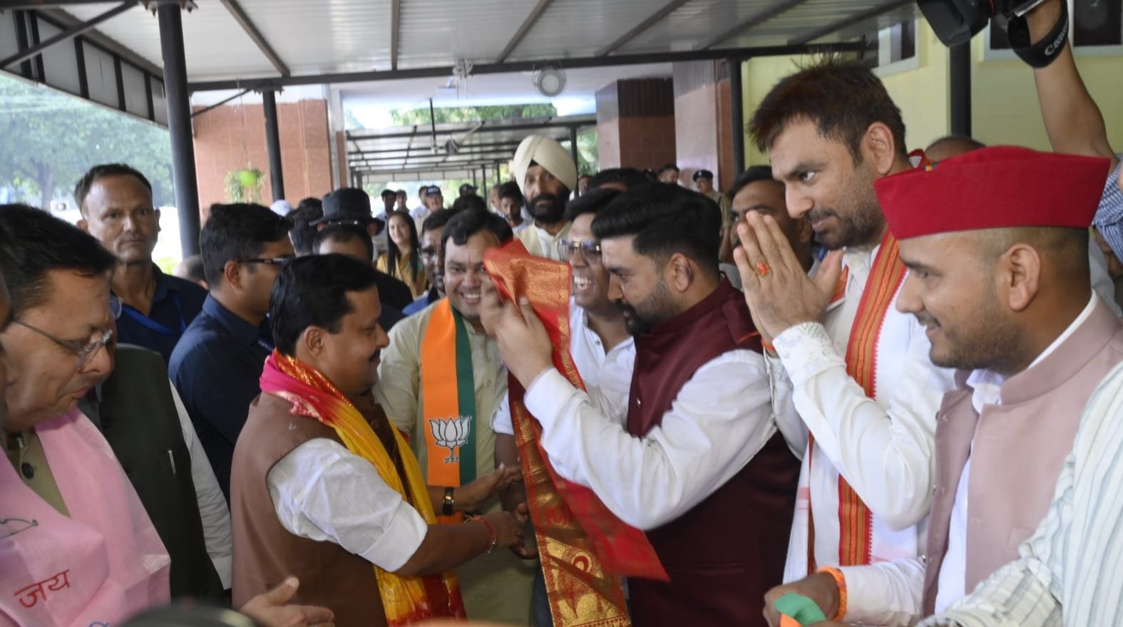 ने राष्ट्रीय अध्यक्ष भाजपा नितिन नवीन के पंतनगर एयरपोर्ट