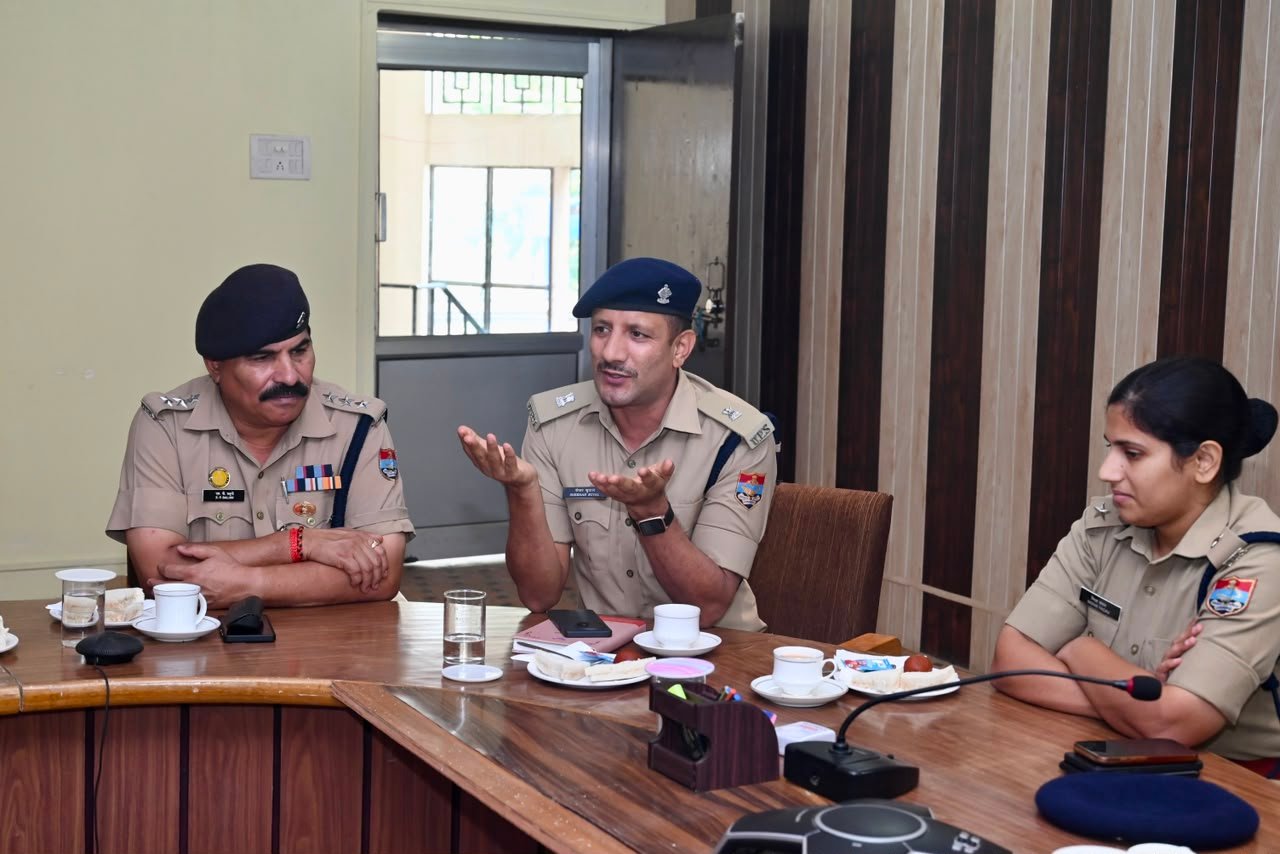 सफल कार्यकाल के बाद विदा हुए श्री शेखर चंद