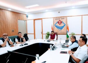 सचिव-की-अध्यक्षता-में-जिलाधिकारियों-के-साथ-वीडियो-कॉन्फ्रेंसिंग.jpeg