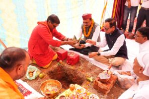 सचिव-ने-किया-आईआईएम-काशीपुर-के-देहरादून-कैंपस-का.jpg