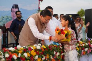 सपनों-का-उत्तराखंड-में-सीएम-धामी-ने-युवा-प्रतिभाओं.jpg