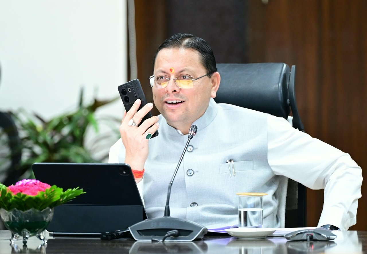 हेल्पलाइन पर प्राप्त जन शिकायतों का समयबद्ध एवं संतोषजनक