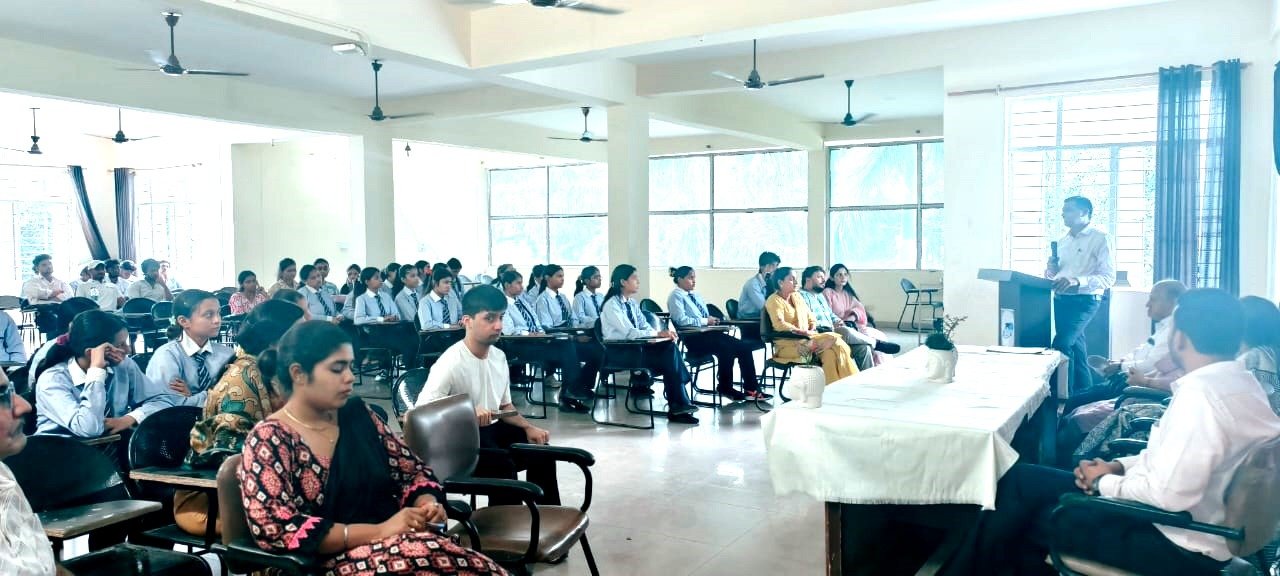 दर्शनानंद इंस्टीट्यूट ऑफ मैनेजमेंट एंड टेक्नोलॉजी में राष्ट्रीय सेवा