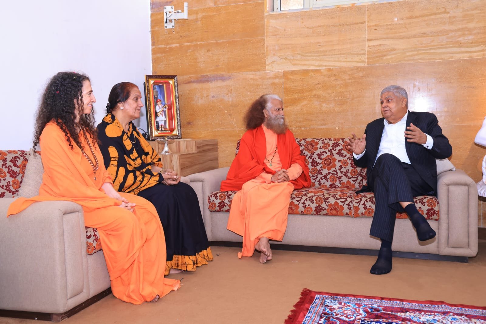 14वें उपराष्ट्रपति भारत श्री जगदीप धनखड़ जी एवं उनकी धर्मपत्नी