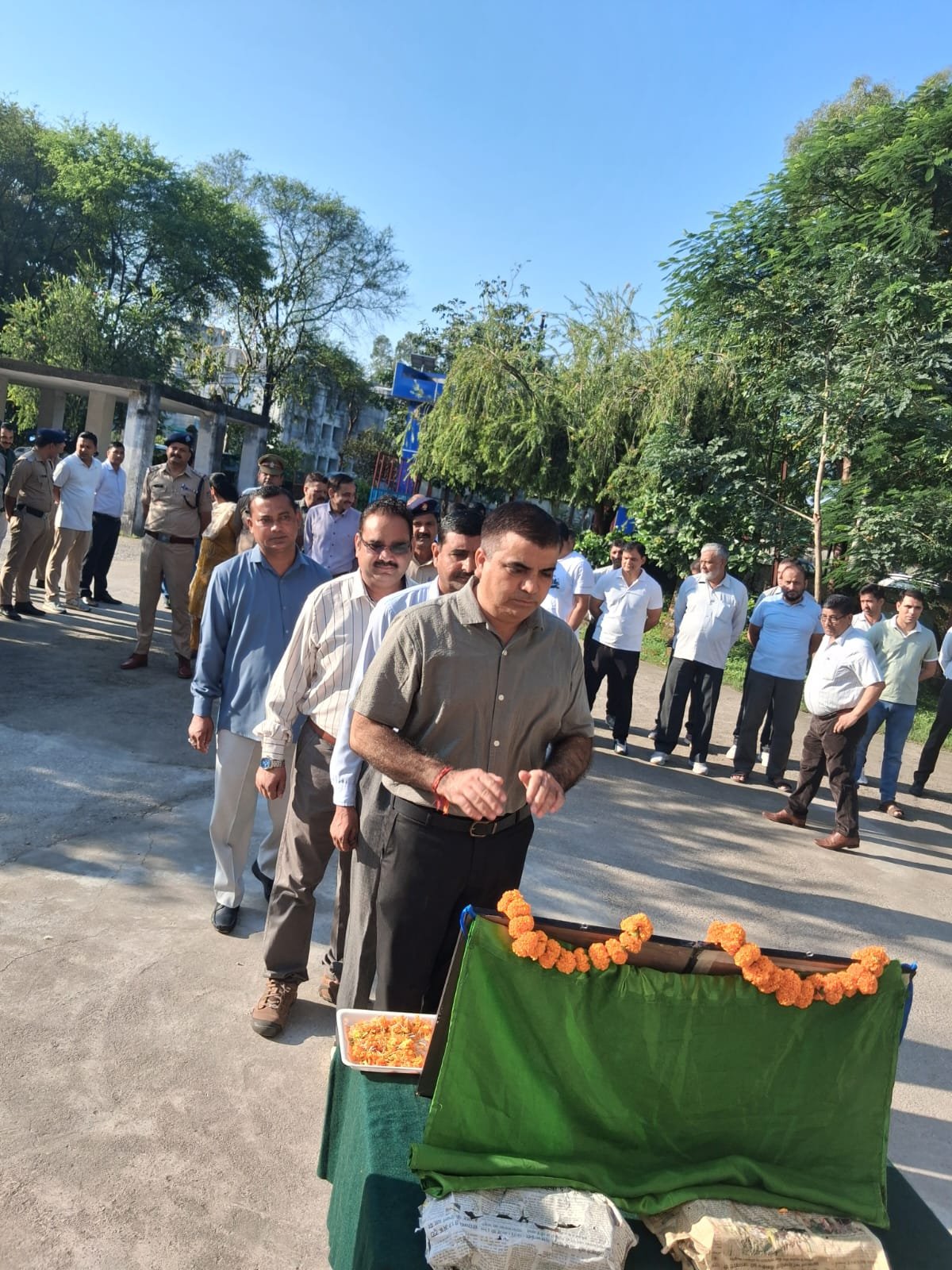 राष्ट्रपिता महात्मा गांधी एवं पूर्व प्रधानमंत्री स्वर्गीय श्री लाल बहादुर शास्त्री जी की जयंती पर हरिद्वार पुलिस ने दी श्रद्धांजलि 10 1790957628 40 राष्ट्रपिता महात्मा गांधी एवं पूर्व प्रधानमंत्री स्वर्गीय श्री लाल बहादुर