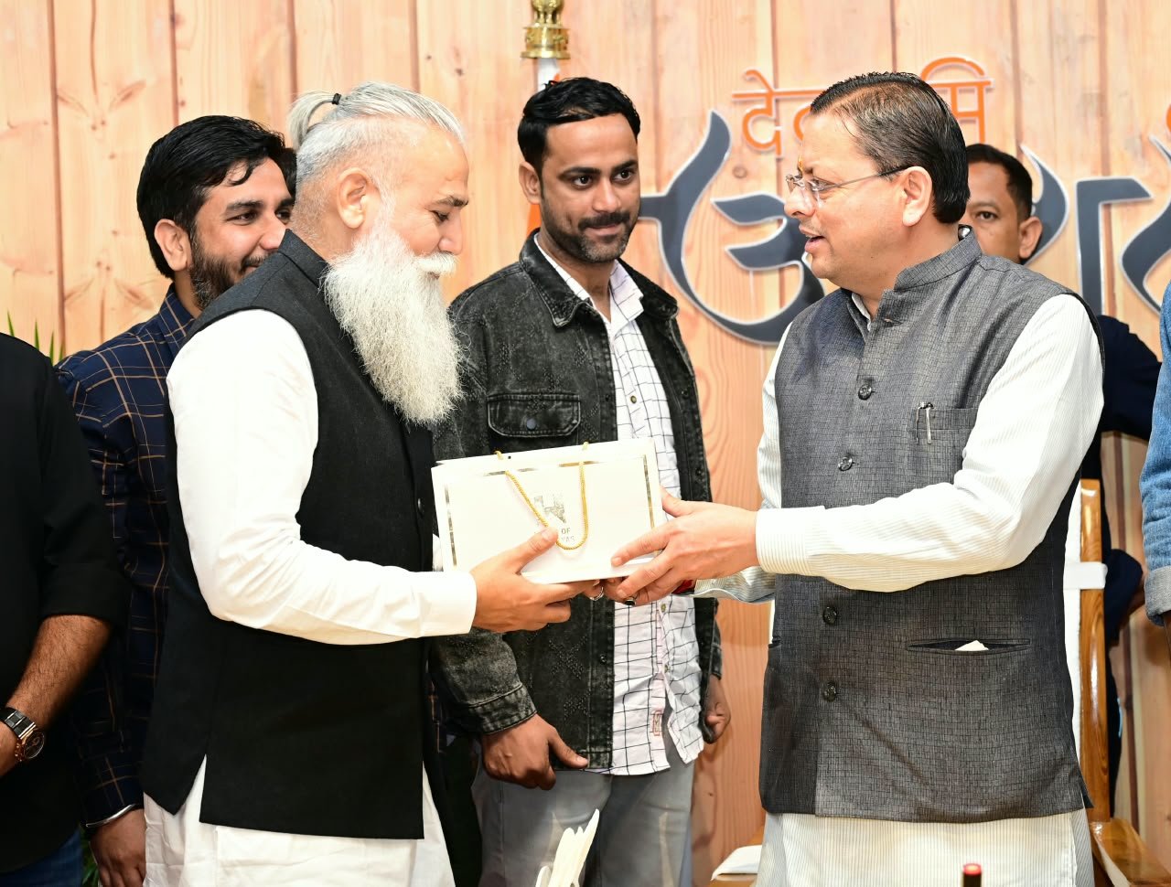 1791052372 895 हरियाणा के युवाओं ने मुख्यमंत्री धामी से साझा किए उत्तराखण्ड