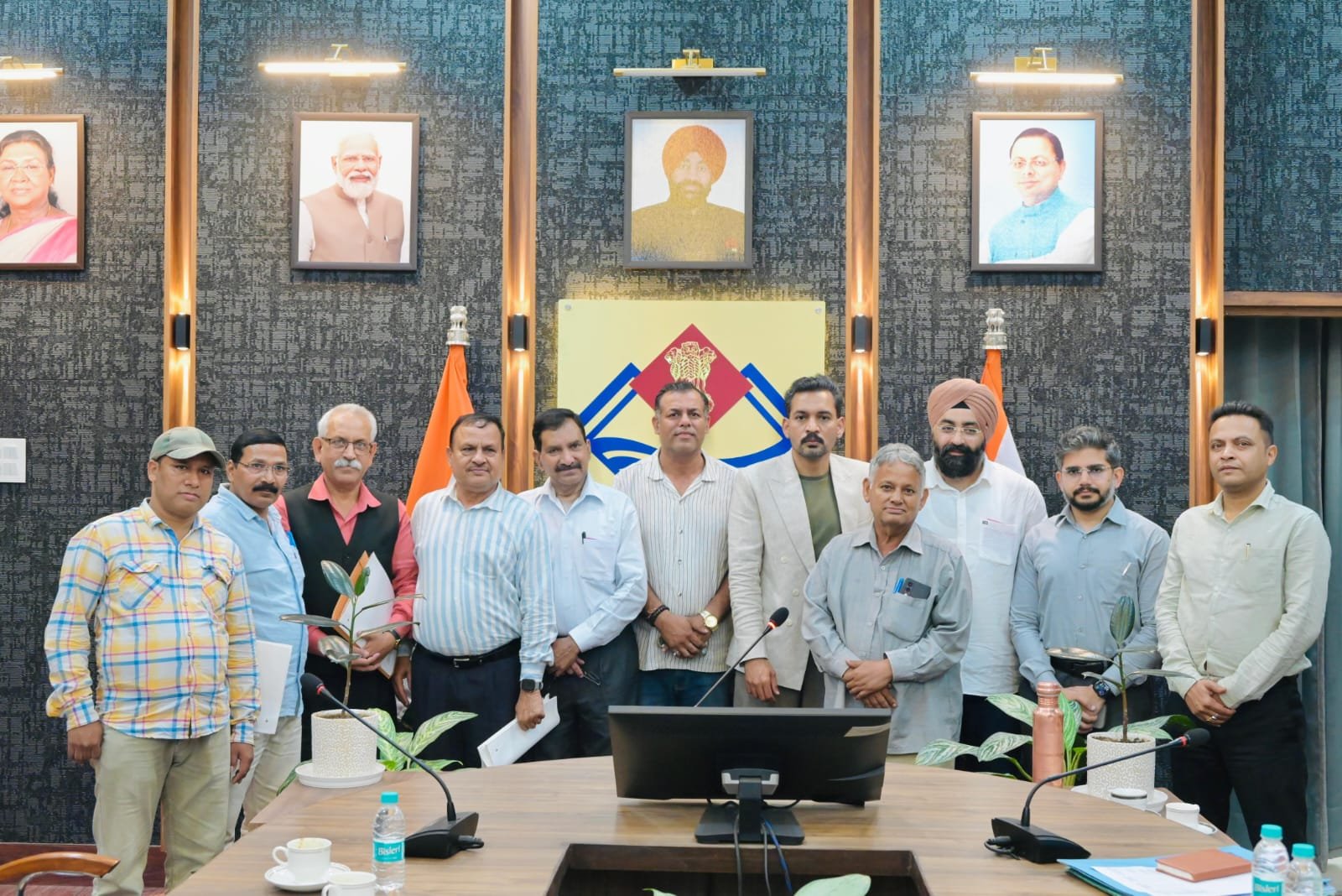 1791072574 808 देहरादून में एसआईआर के बाद 3992 मतदाता बढ़े अंतिम सूची