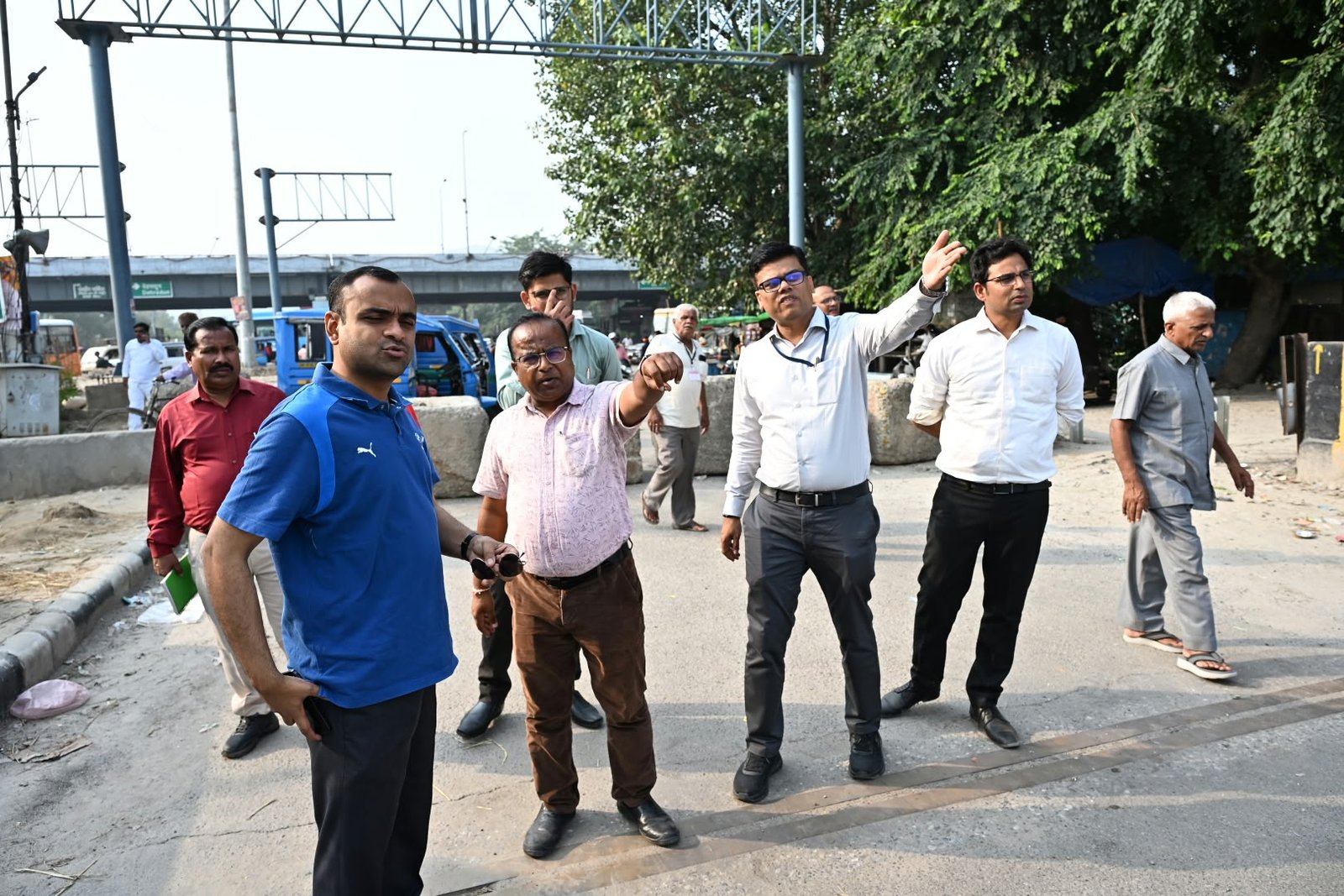1791116727 293 जनपद की सड़कों को समय सीमा के भीतर गड्ढामुक्त करने