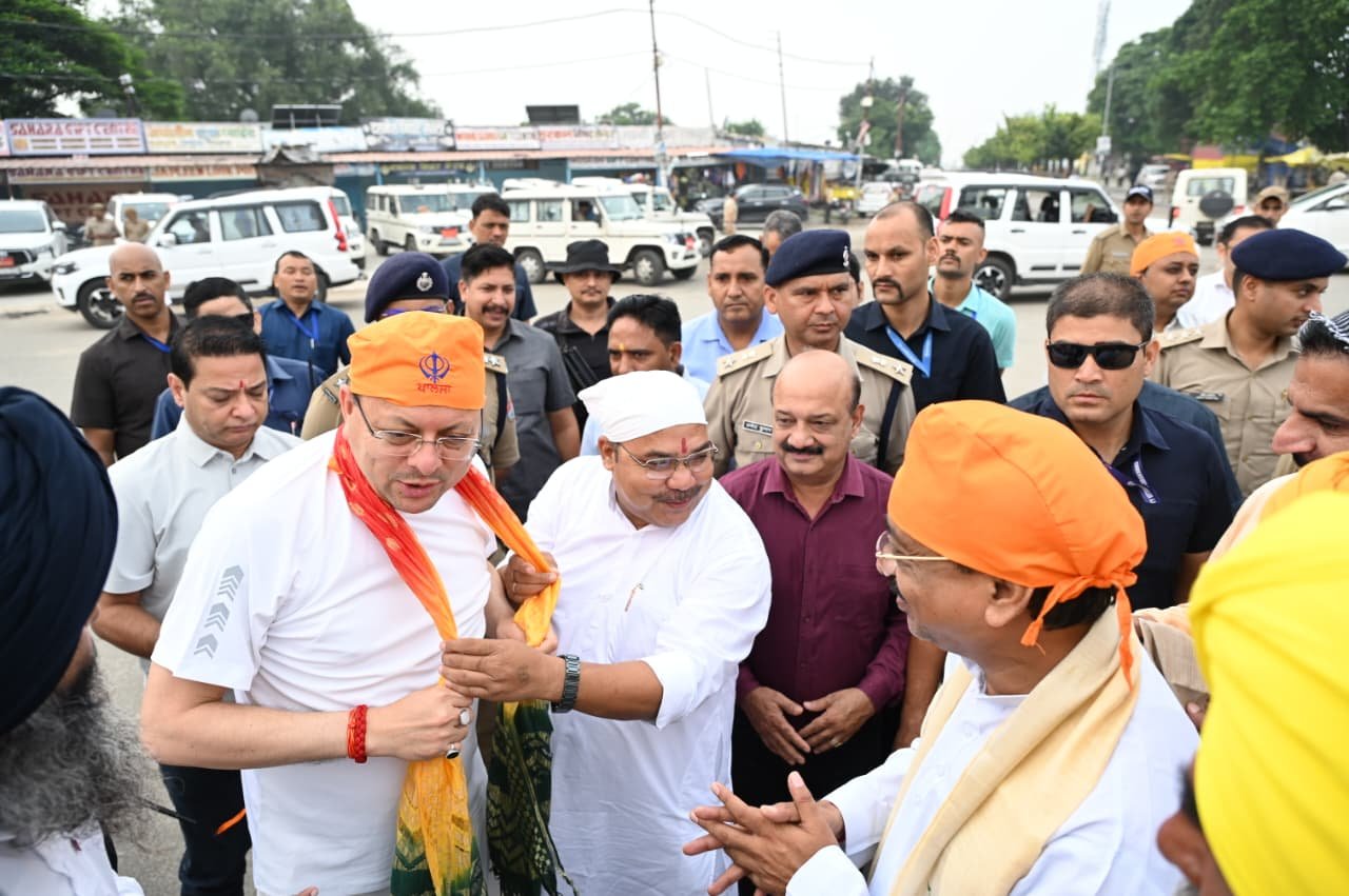 1791227745 224 सेवा संकल्प अभियान के तहत नानकमता पहुंचे मुख्यमंत्री धामी दिया