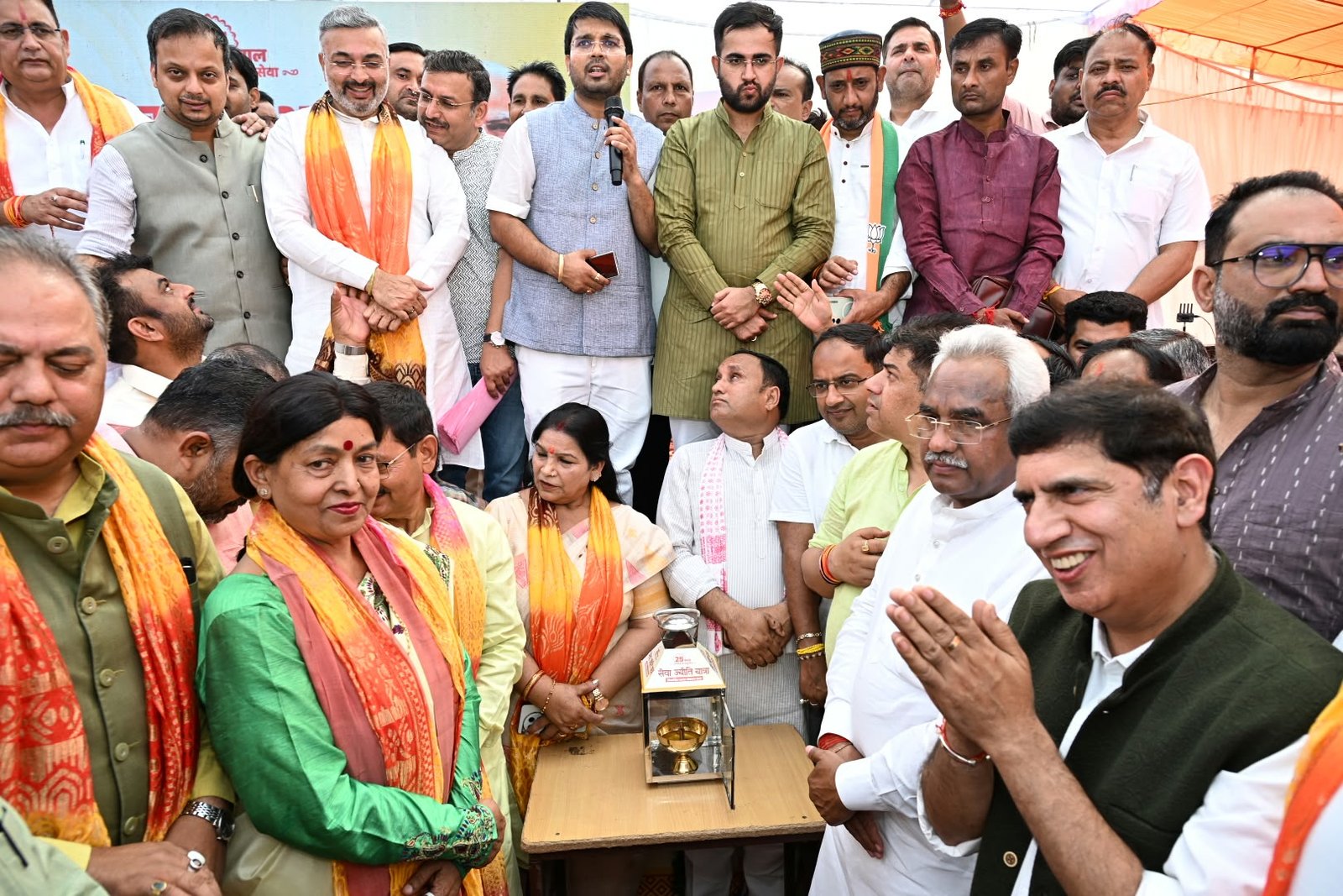 1791384812 104 प्रधानमंत्री के सार्वजनिक जीवन के 25 वर्ष पूर्ण होने पर