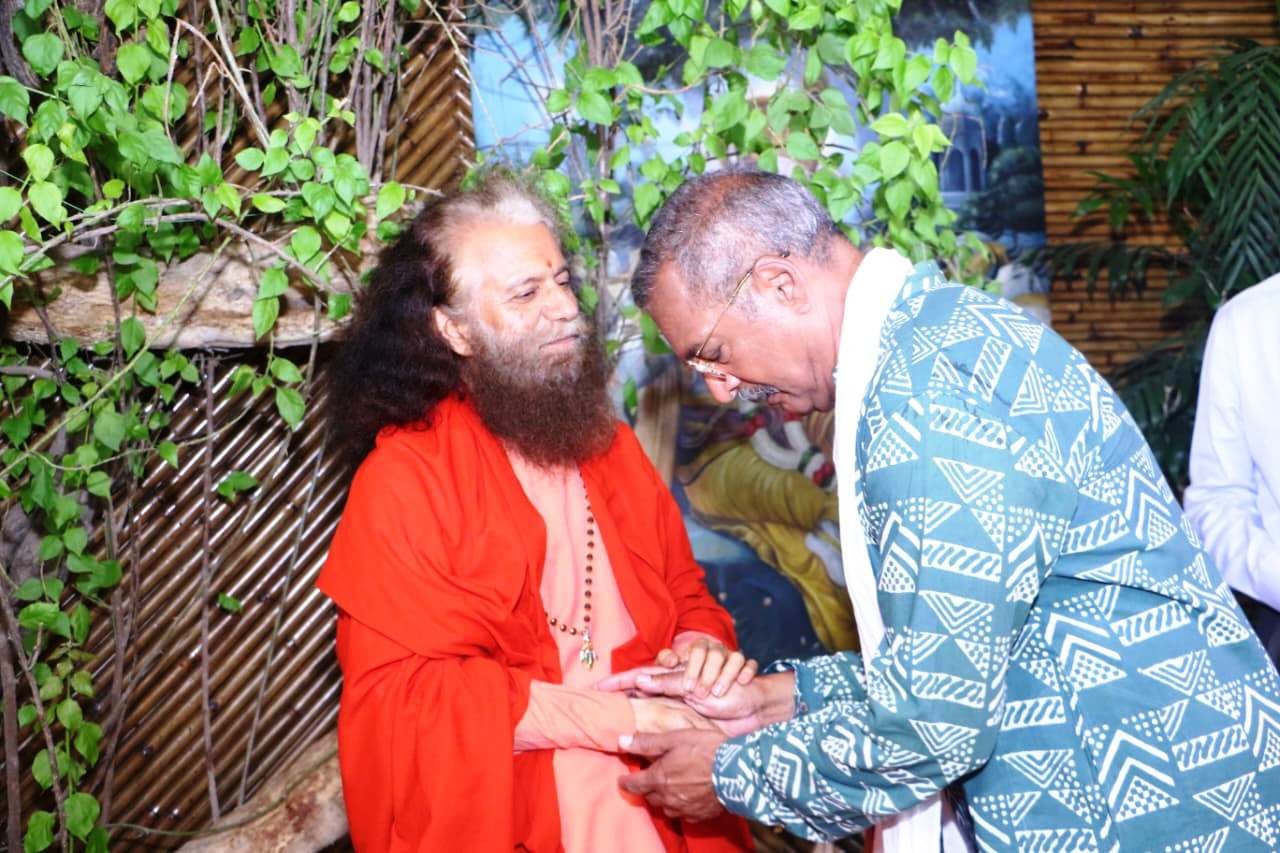 परमार्थ निकेतन से भारतीय सिनेमा के महान अभिनेता नाना पाटेकर जी को भावांजलि, विनम्र श्रद्धांजलि 4 1791482315 483 परमार्थ निकेतन से भारतीय सिनेमा के महान अभिनेता नाना पाटेकर