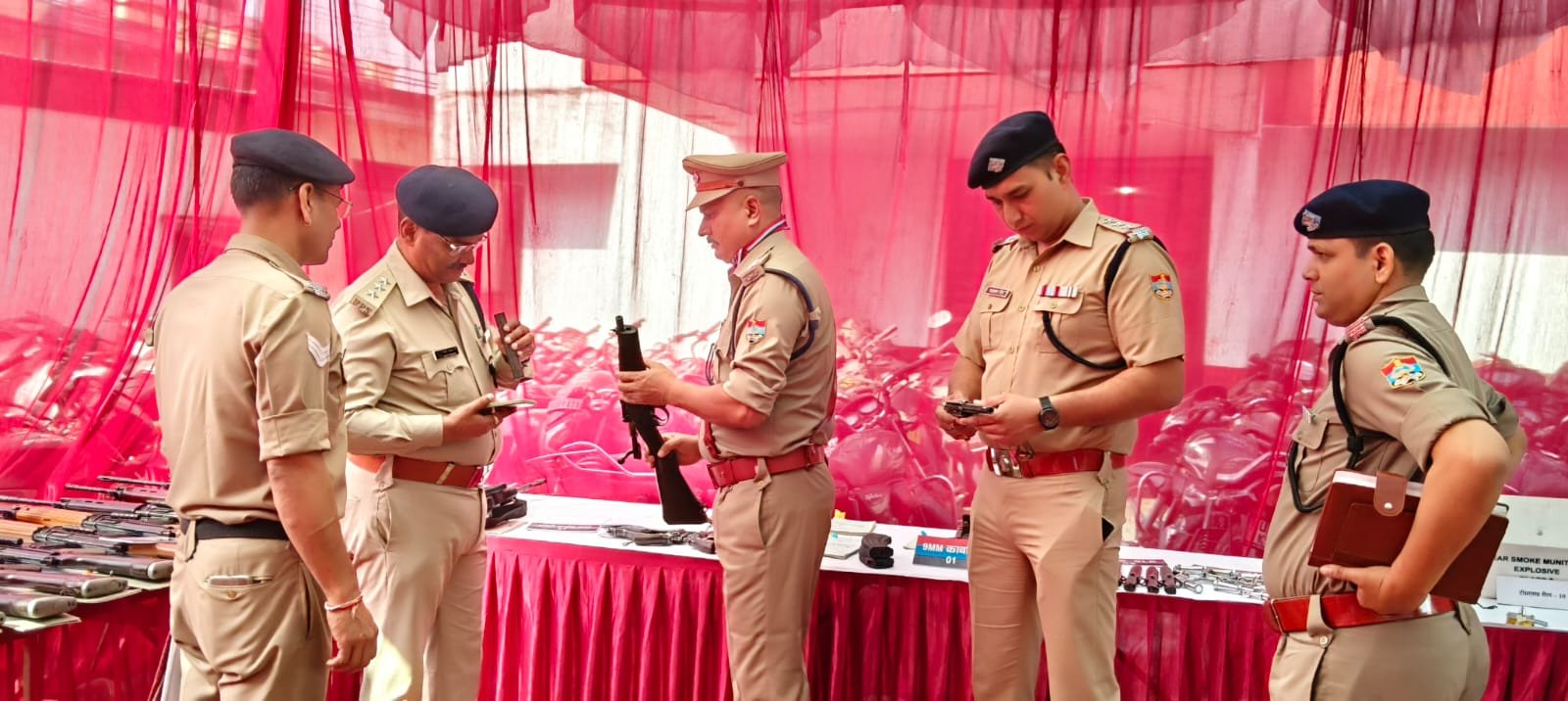 1791562110 504 पूर्व निर्धारित समयानुसार कोतावाली ज्वालापुर पहुंचे एसपी सिटी दीपक सिंह