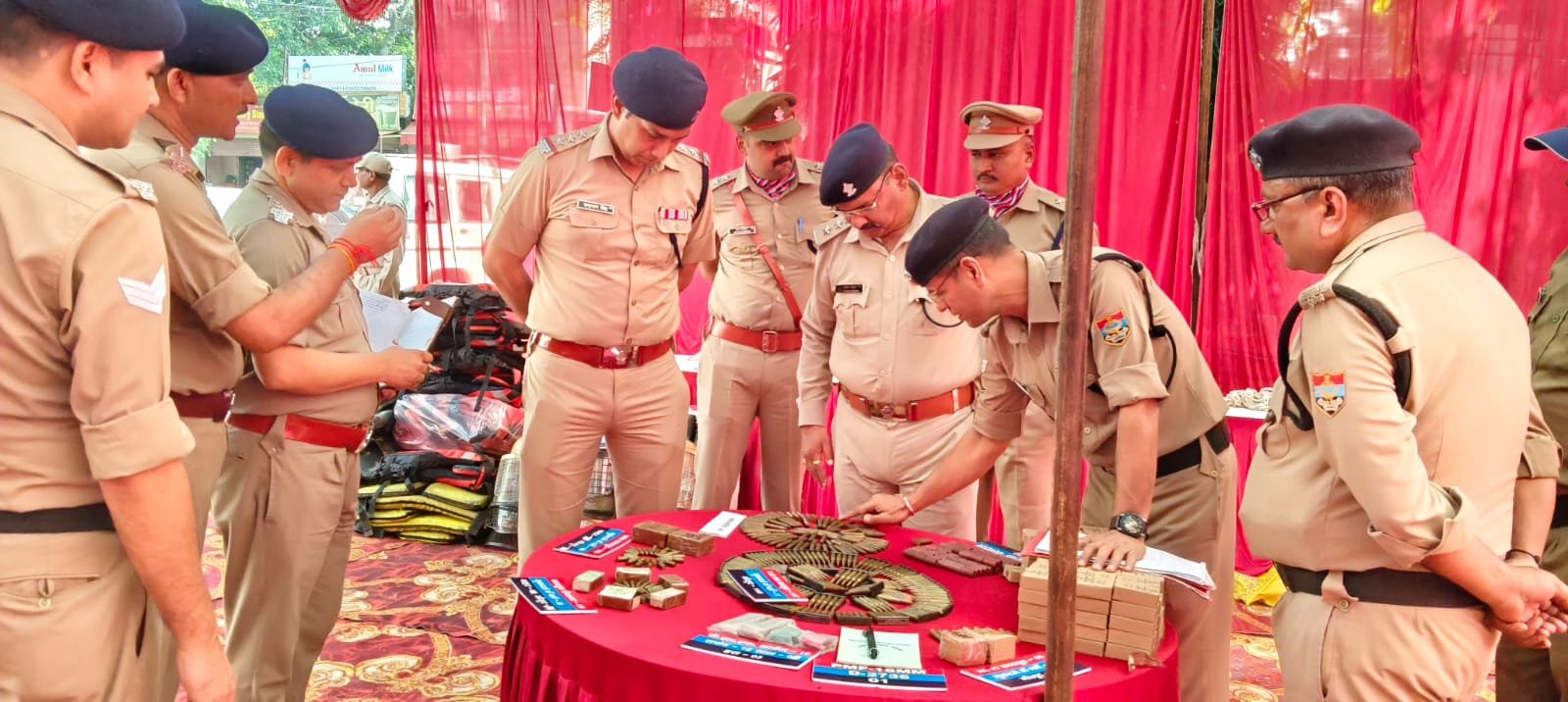 1791562110 657 पूर्व निर्धारित समयानुसार कोतावाली ज्वालापुर पहुंचे एसपी सिटी दीपक सिंह