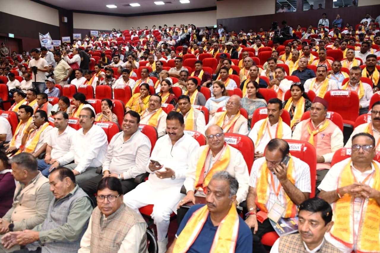 1791572492 334 व्यापारी प्रदेश की अर्थव्यवस्था की रीढ़ उनके सम्मान सुरक्षा और