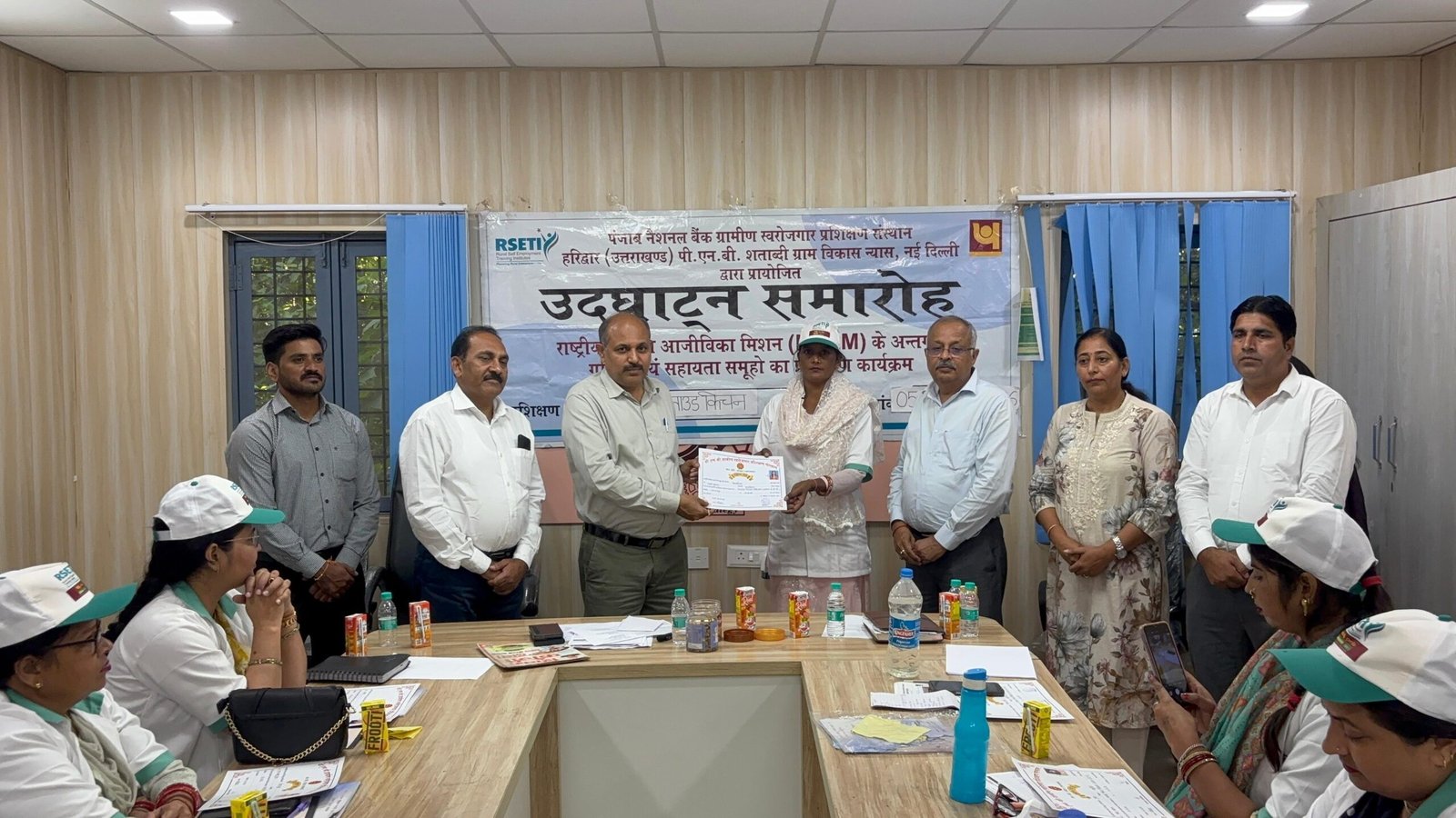 1791639801 63 मुख्य विकास अधिकारी ने मुख्यमंत्री उद्यमशाला योजना स्पोक सेंटर में