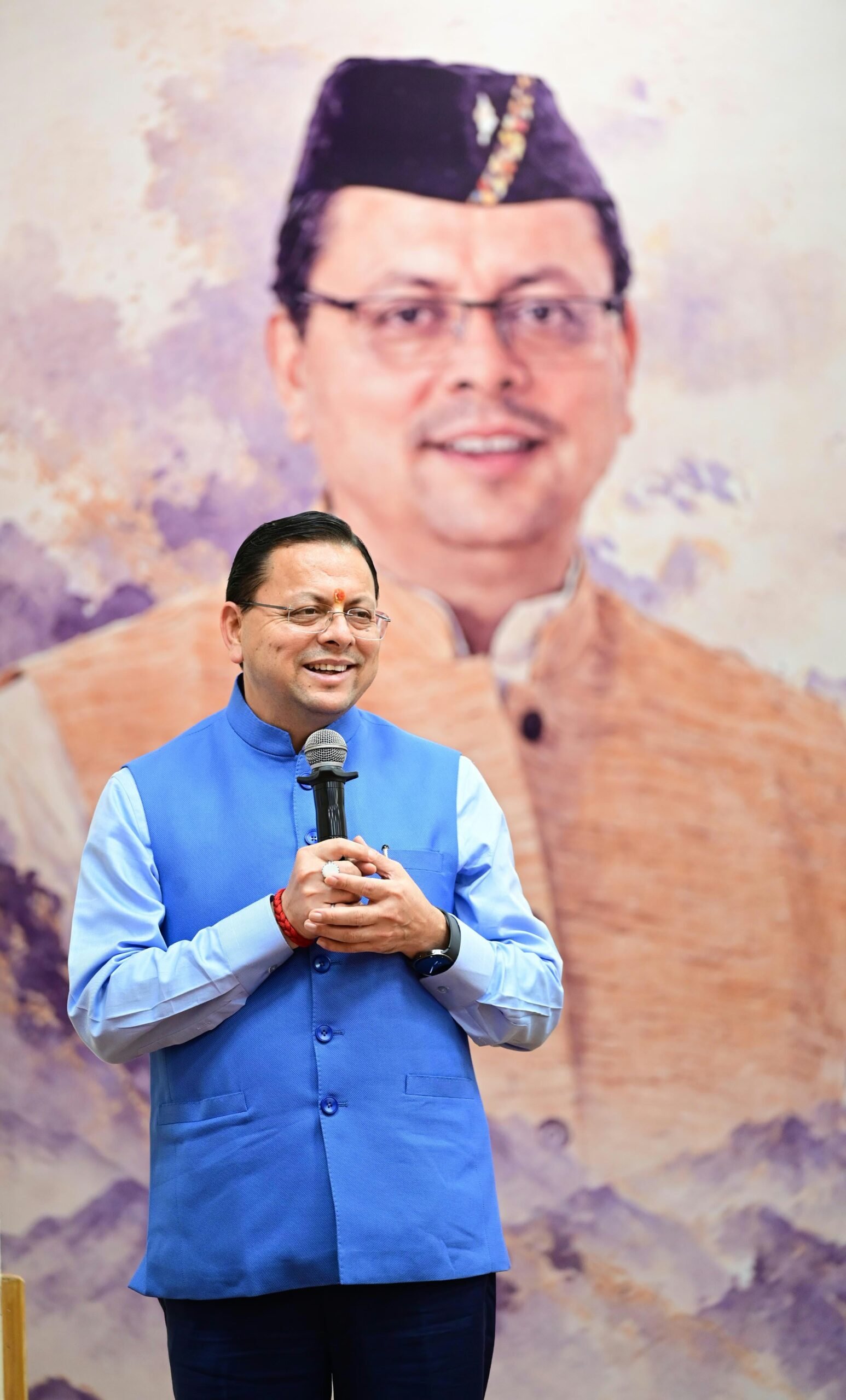 1791643199 948 मुख्यमंत्री धामी ने सोशल मीडिया कंटेंट क्रिएटर्स से किया संवाद