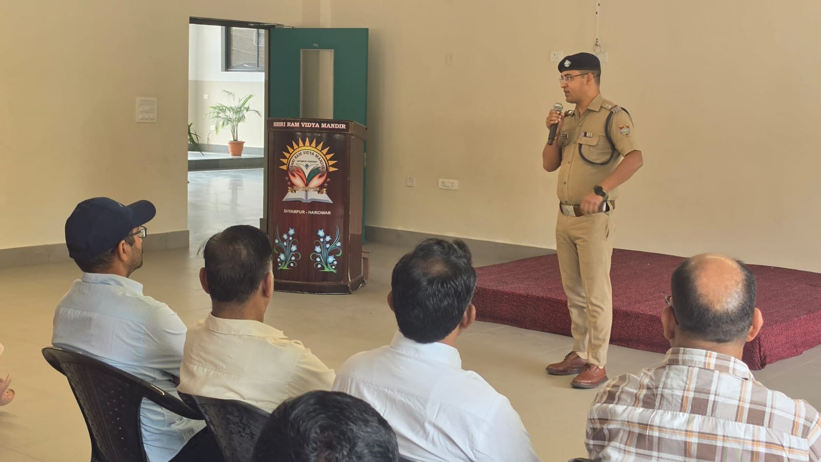 1791647501 17 छात्र छात्राओं को जागरूक करने के लिए कार्यक्रम आयोजित
