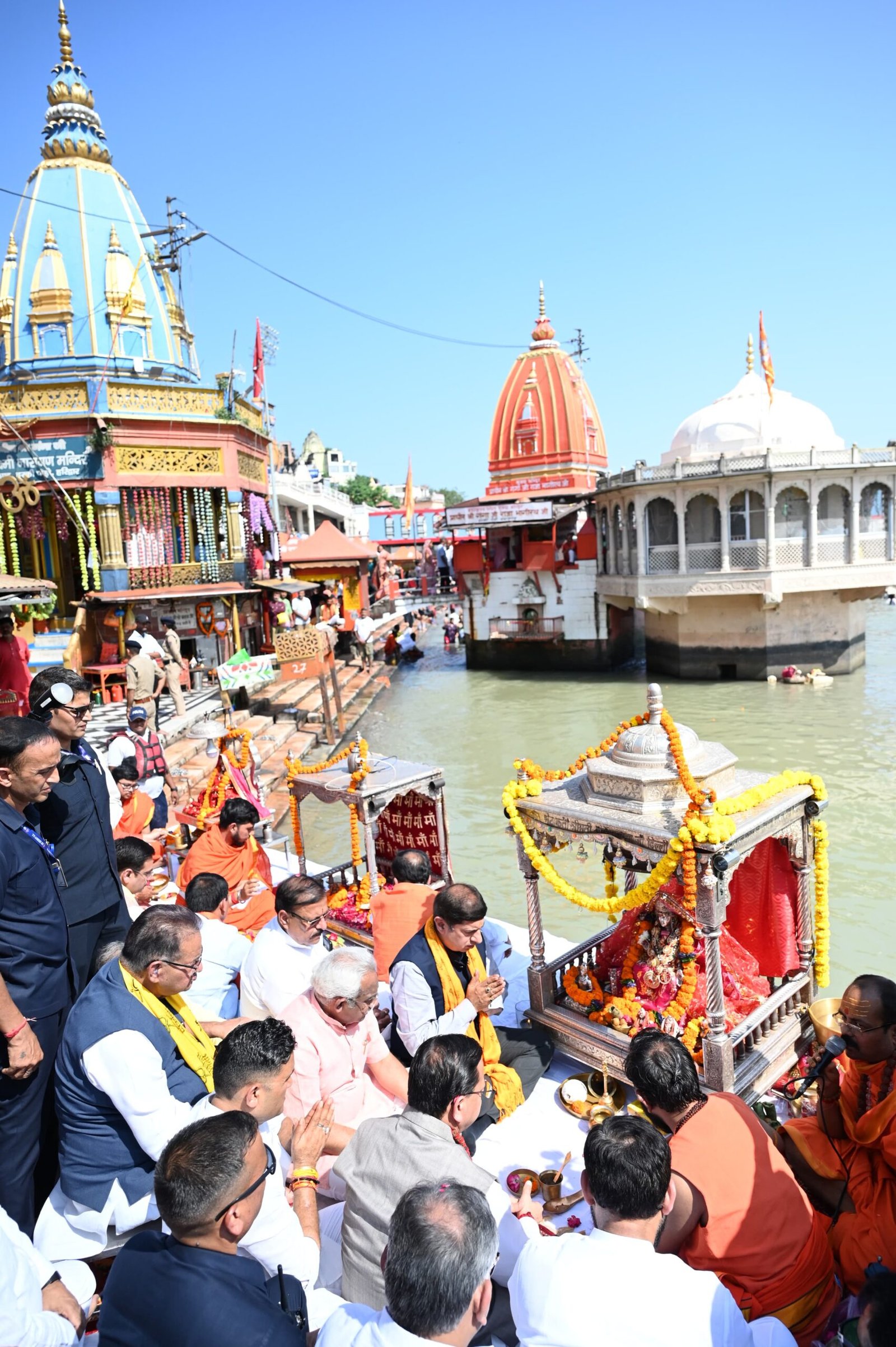 1791802505 407 प्रधानमंत्री श्री नरेन्द्र मोदी के सार्वजनिक सेवा के 25 वर्ष