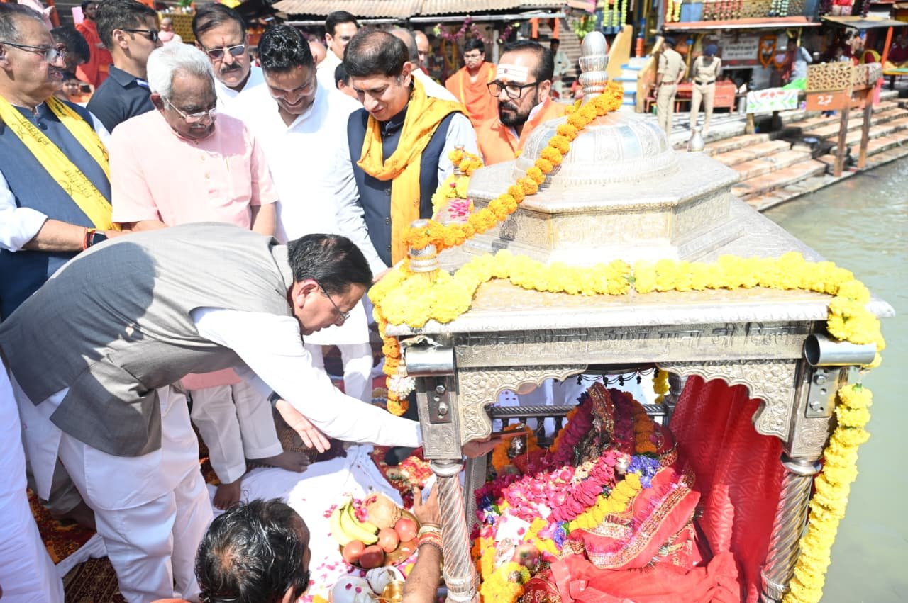 1791802505 833 प्रधानमंत्री श्री नरेन्द्र मोदी के सार्वजनिक सेवा के 25 वर्ष