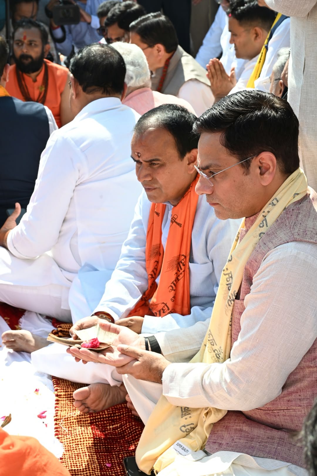 1791802505 953 प्रधानमंत्री श्री नरेन्द्र मोदी के सार्वजनिक सेवा के 25 वर्ष