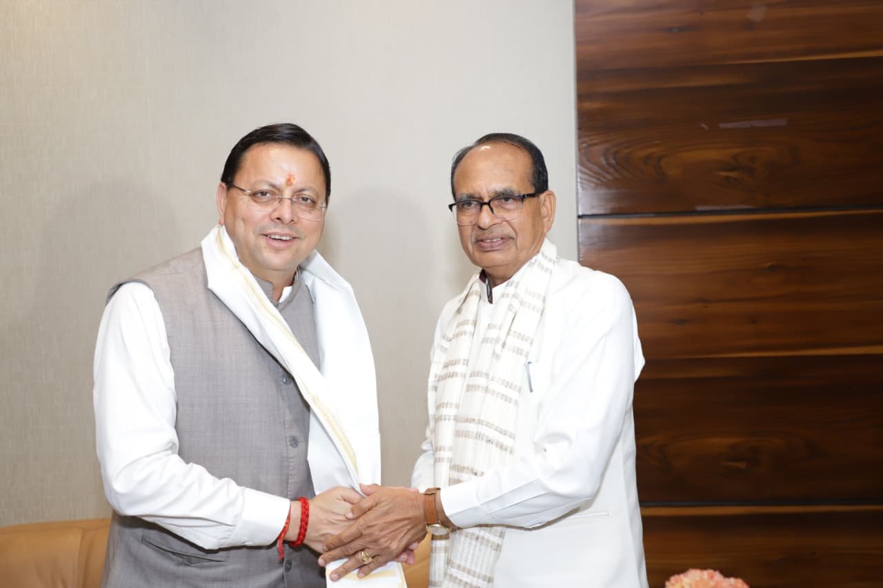 सीएम धामी ने केंद्रीय मंत्री श्री शिवराज सिंह चौहान से की मुलाकात, उत्तराखंड में ग्रामीण सड़क कनेक्टिविटी को मिलेगी गति 3 1791809781 30 सीएम धामी ने केंद्रीय मंत्री श्री शिवराज सिंह चौहान से