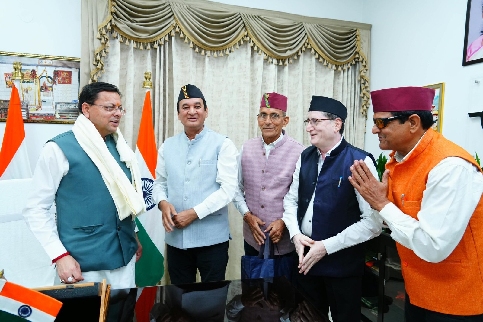 1792028128 67 मुख्यमंत्री श्री पुष्कर सिंह धामी से उत्तराखंड महापरिषद लखनऊ के