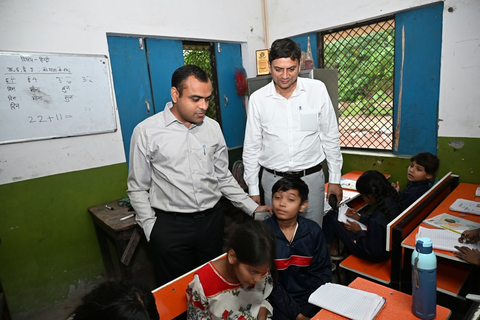 मुख्यमंत्री के निर्देशन में जनपद की शिक्षा व्यवस्था को सुदृढ़ करने के लिए जिलाधिकारी मयूर दीक्षित निरंतर प्रयासरत 8 1792055995 614 मुख्यमंत्री के निर्देशन में जनपद की शिक्षा व्यवस्था को सुदृढ़
