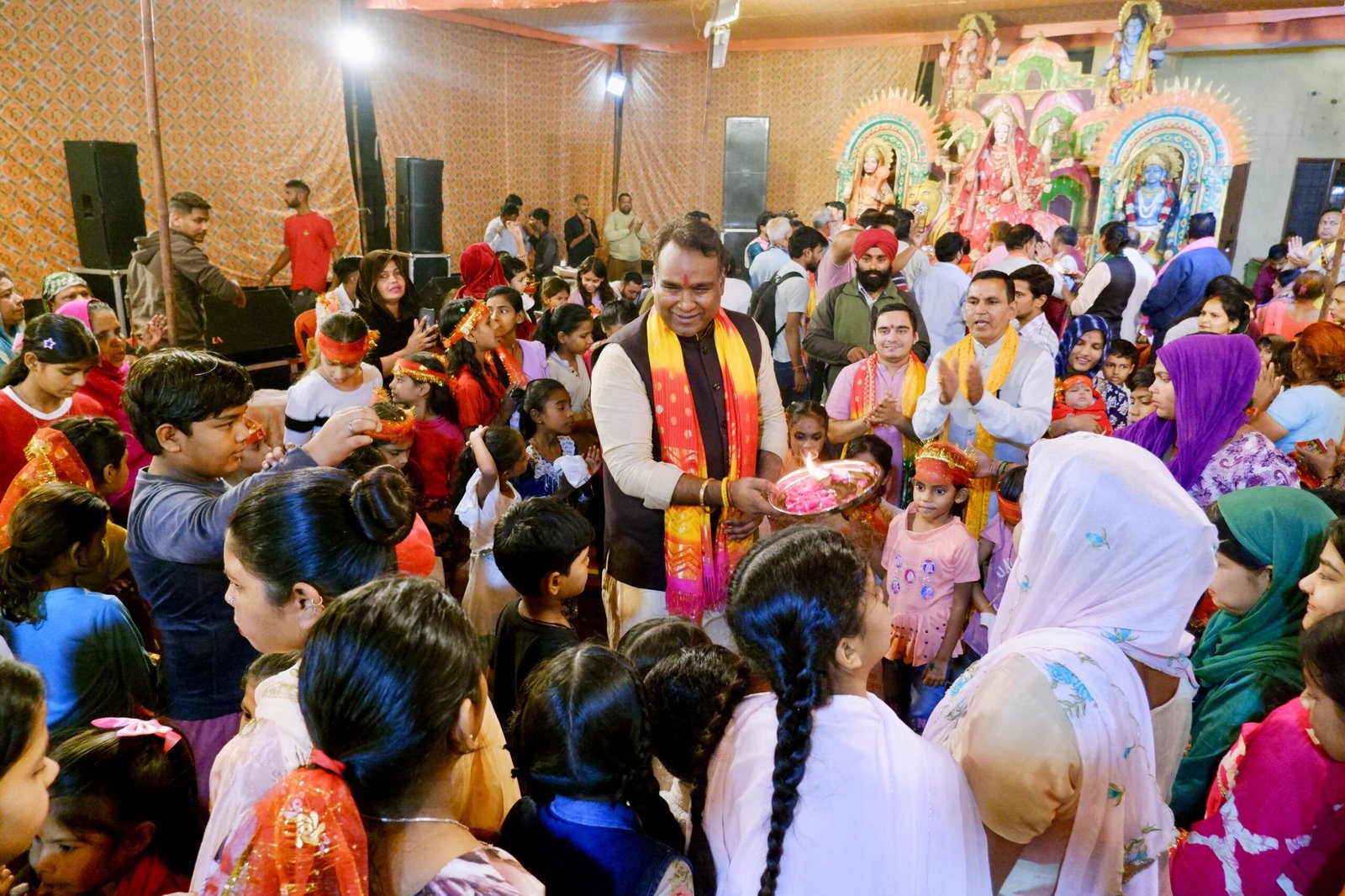 1792133385 692 सिद्धार्थ उमेश अग्रवाल के नेतृत्व में शारदीय नवरात्रि पर 11000