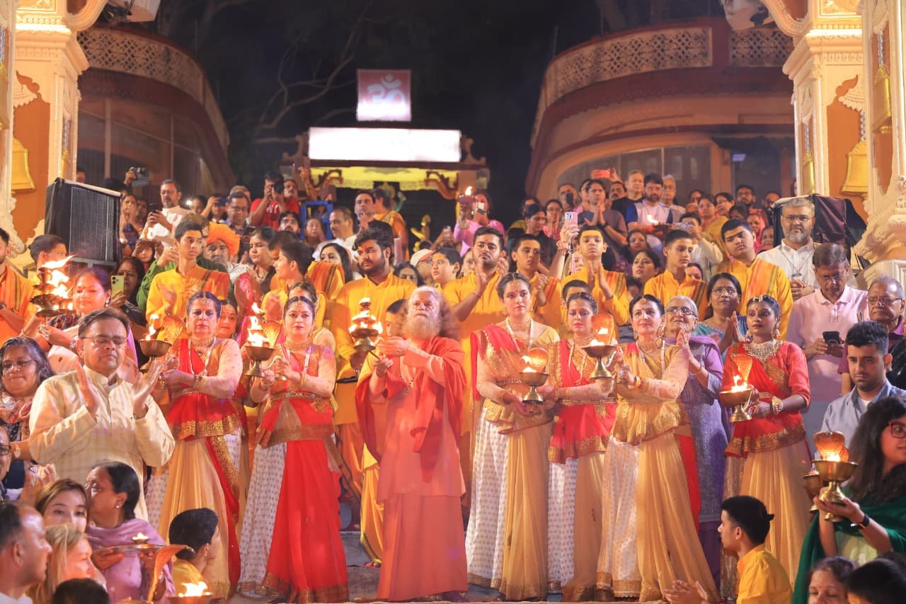 परमार्थ निकेतन में आयोजित मां शबरी श्रीरामलीला का समापन 10 1792163873 834 परमार्थ निकेतन में आयोजित मां शबरी श्रीरामलीला का समापन
