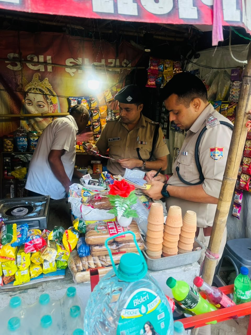 1792165106 754 गुटखा एवं प्रतिबंधित तंबाकू उत्पादों की बिक्री पर रोकथाम हेतु
