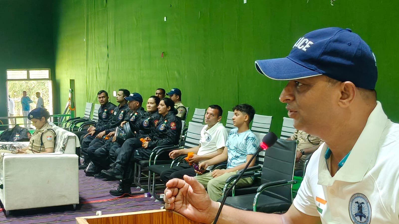 1792250156 801 एकतानगर गुजरात के लिए निकला उत्तराखंड पुलिस का मोटर साइकिल