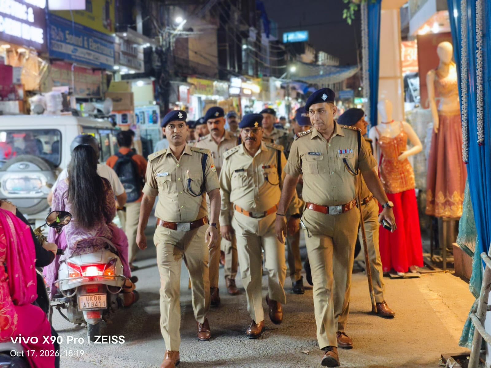 1792250362 316 SSP हरिद्वार नवनीत सिंह के निर्देश पर SP सिटी दीपक