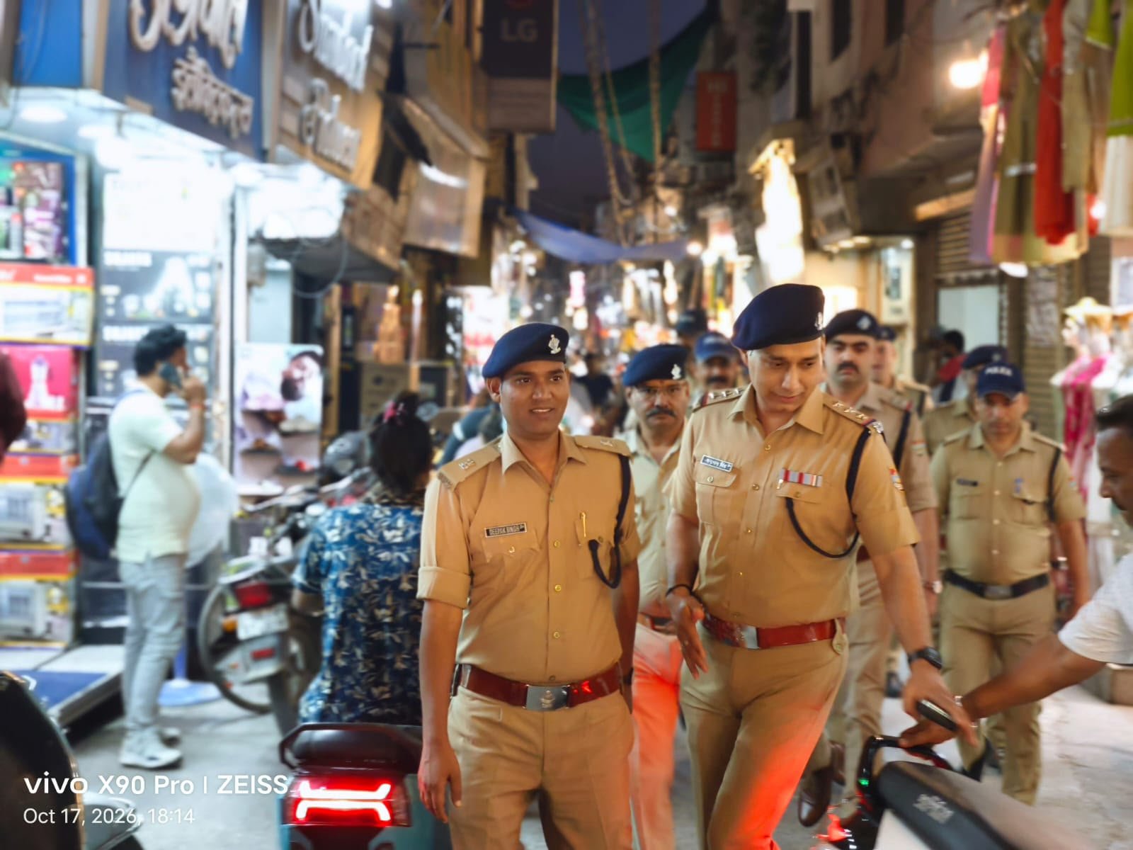 1792250362 330 SSP हरिद्वार नवनीत सिंह के निर्देश पर SP सिटी दीपक