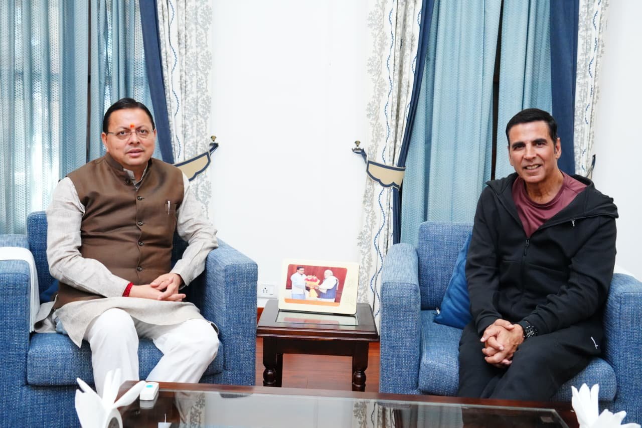 मुख्यमंत्री पुष्कर सिंह धामी से प्रसिद्ध फिल्म अभिनेता अक्षय कुमार ने की शिष्टाचार भेंट 3 1792329628 651 मुख्यमंत्री पुष्कर सिंह धामी से प्रसिद्ध फिल्म अभिनेता अक्षय कुमार