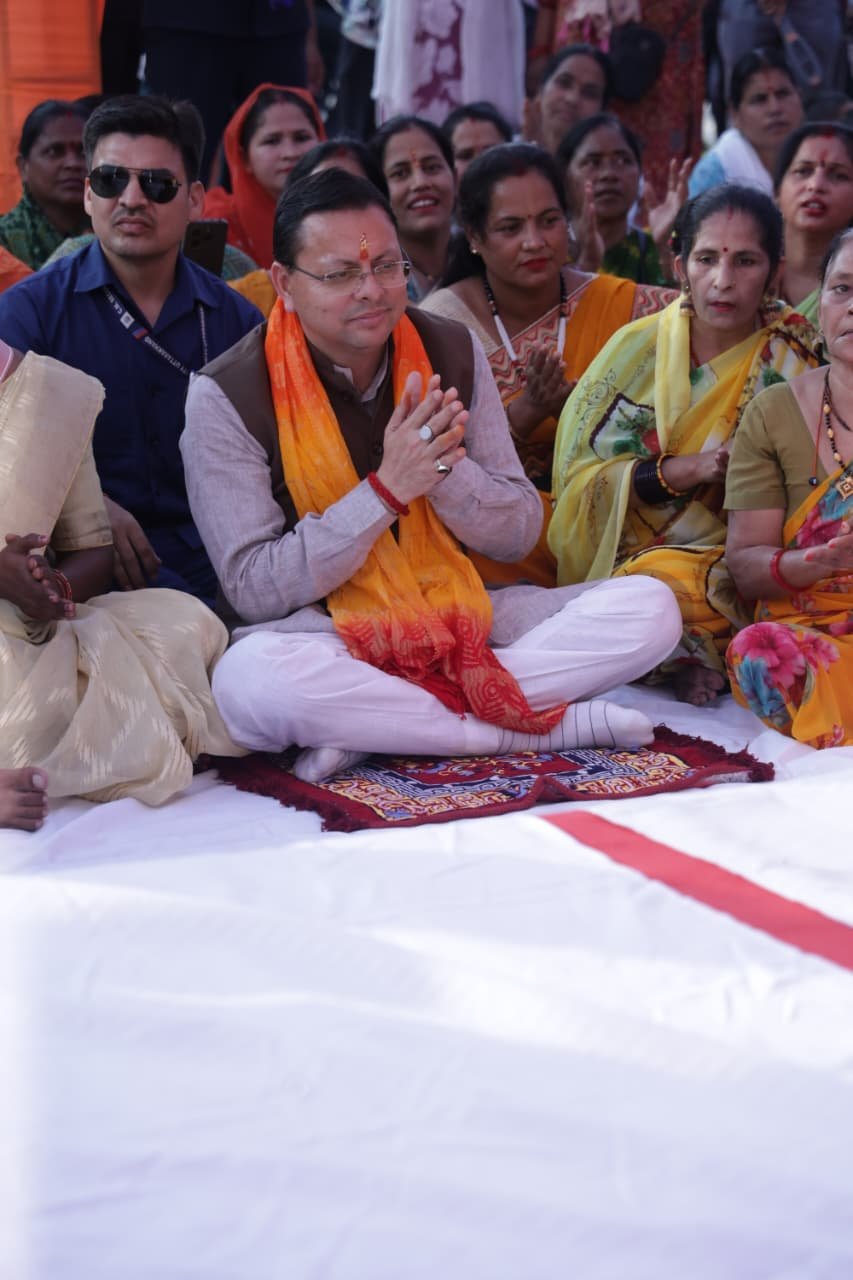 1792330502 12 सीएम धामी ने बनबसा में 11 फीट ऊंची श्री हनुमान