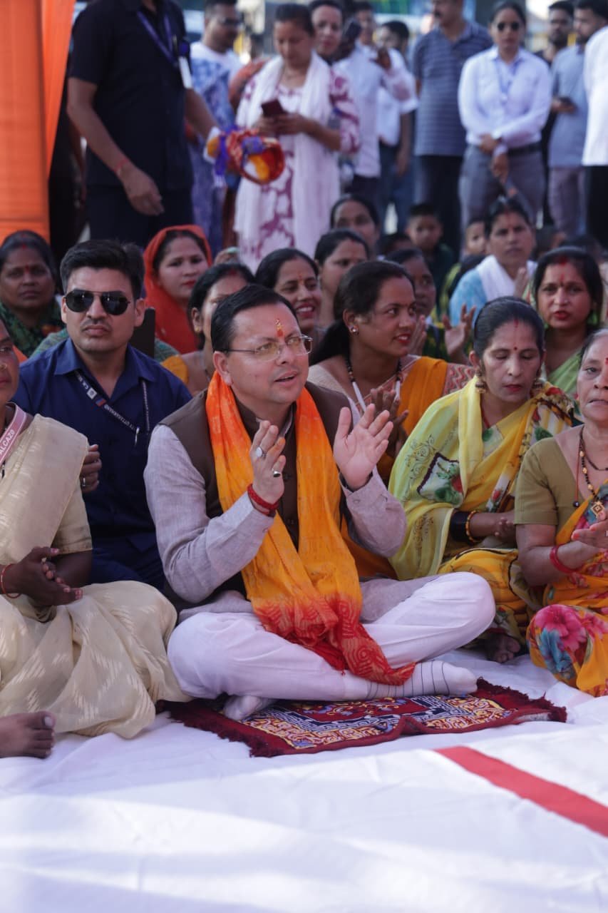 1792330502 721 सीएम धामी ने बनबसा में 11 फीट ऊंची श्री हनुमान