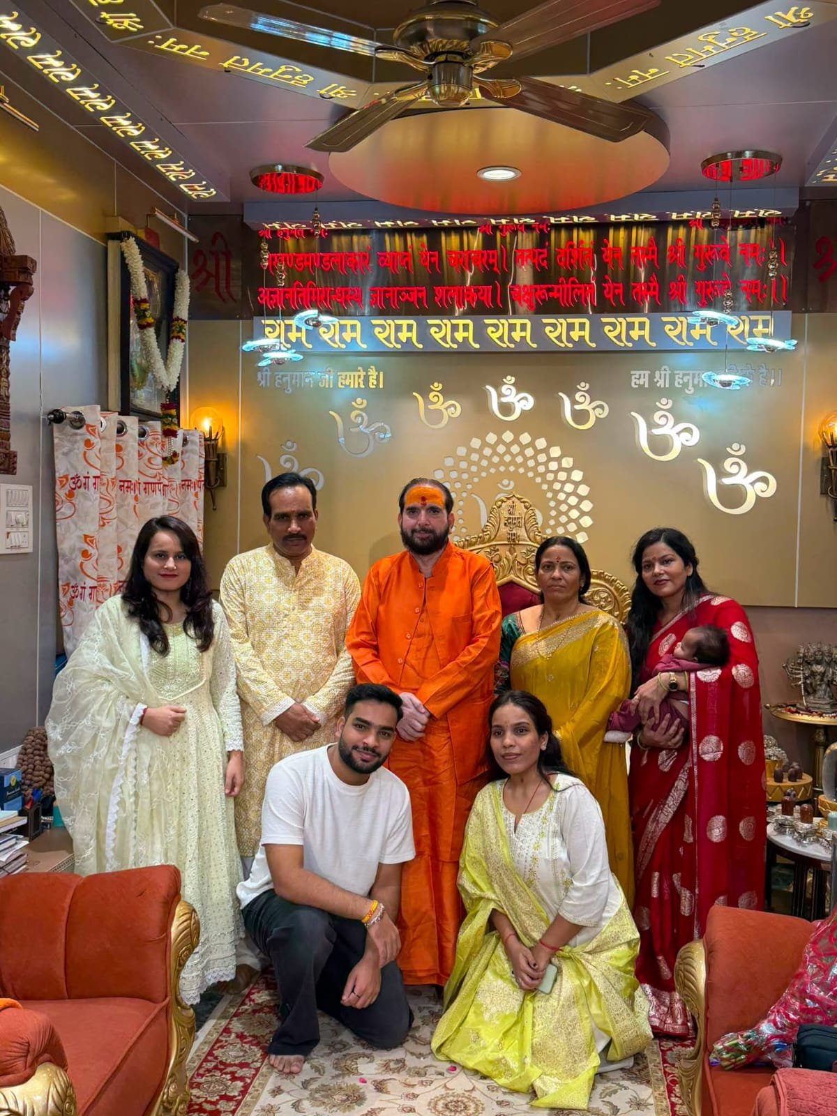 1792406918 994 महामंडलेश्वर स्वामी संतोषानंद देव महाराज के जन्मोत्सव पर गूंजा धर्म