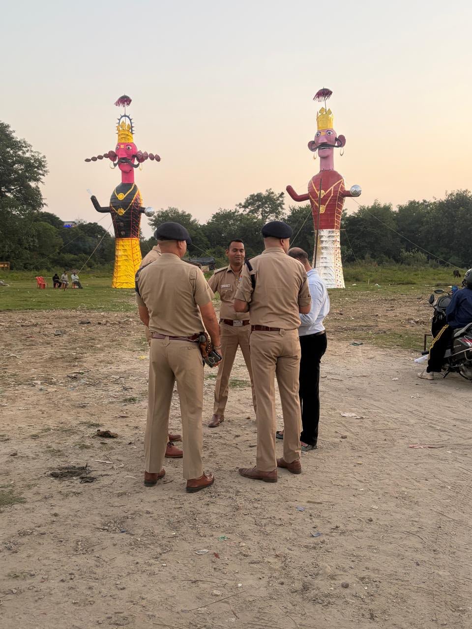 1792424310 974 SSP हरिद्वार नवनीत सिंह के निर्देश पर दशहरा पर्व की