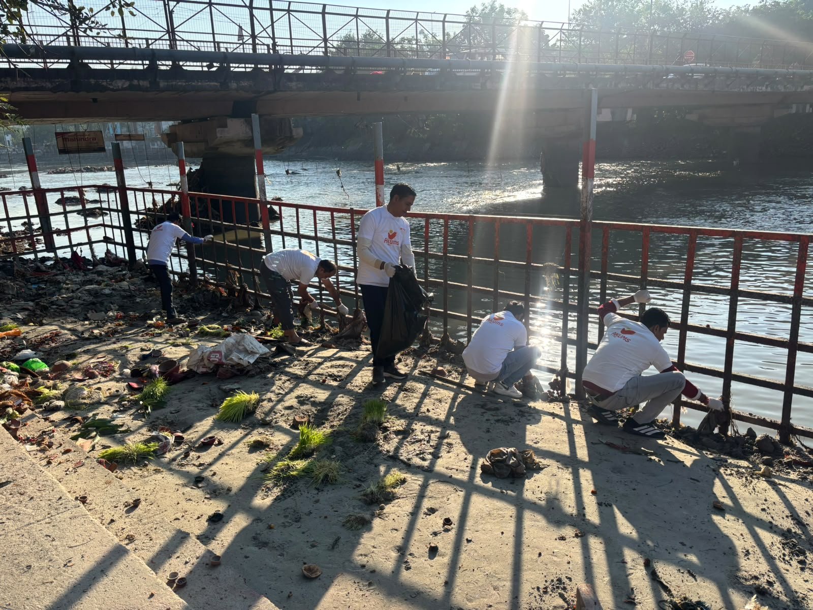 1792670488 189 मुख्यमंत्री के निर्देशों के अनुपालन में मेलाधिकारी कुंभ श्रीमती सोनिका