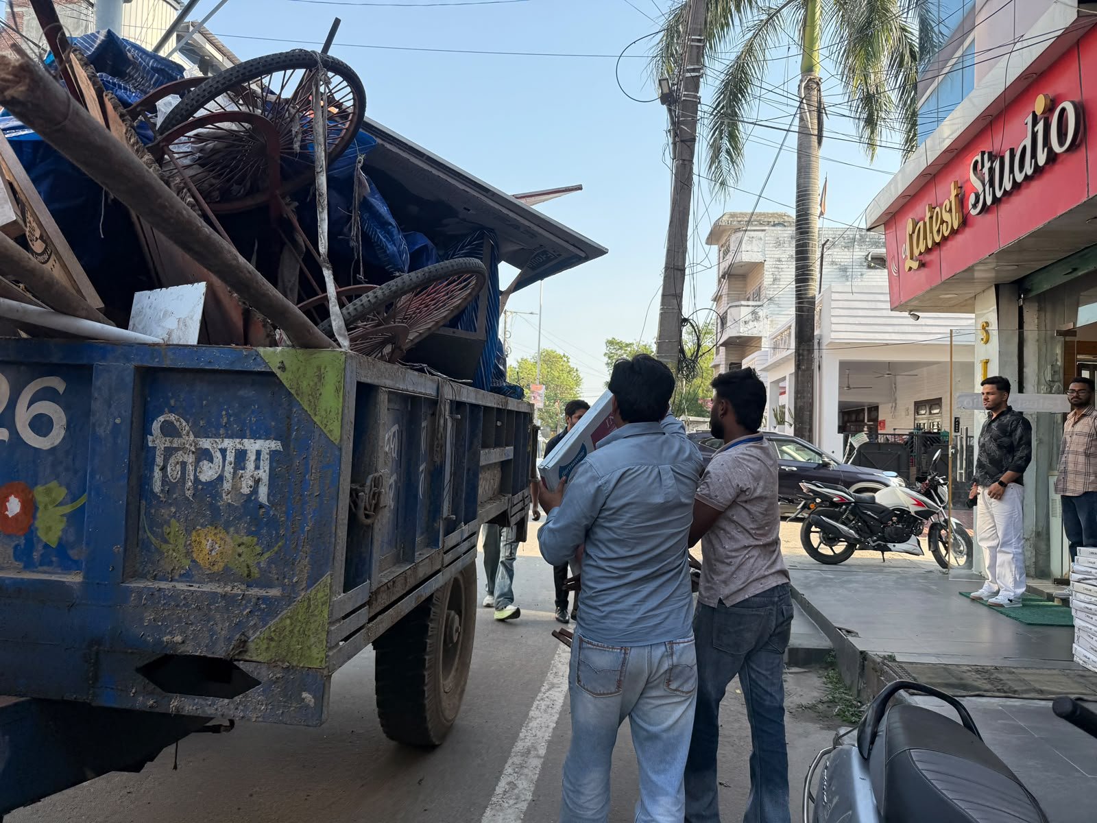 1792670935 883 जिलाधिकारी के निर्देशन एवं नगर आयुक्त नन्दन कुमार के नेतृत्व