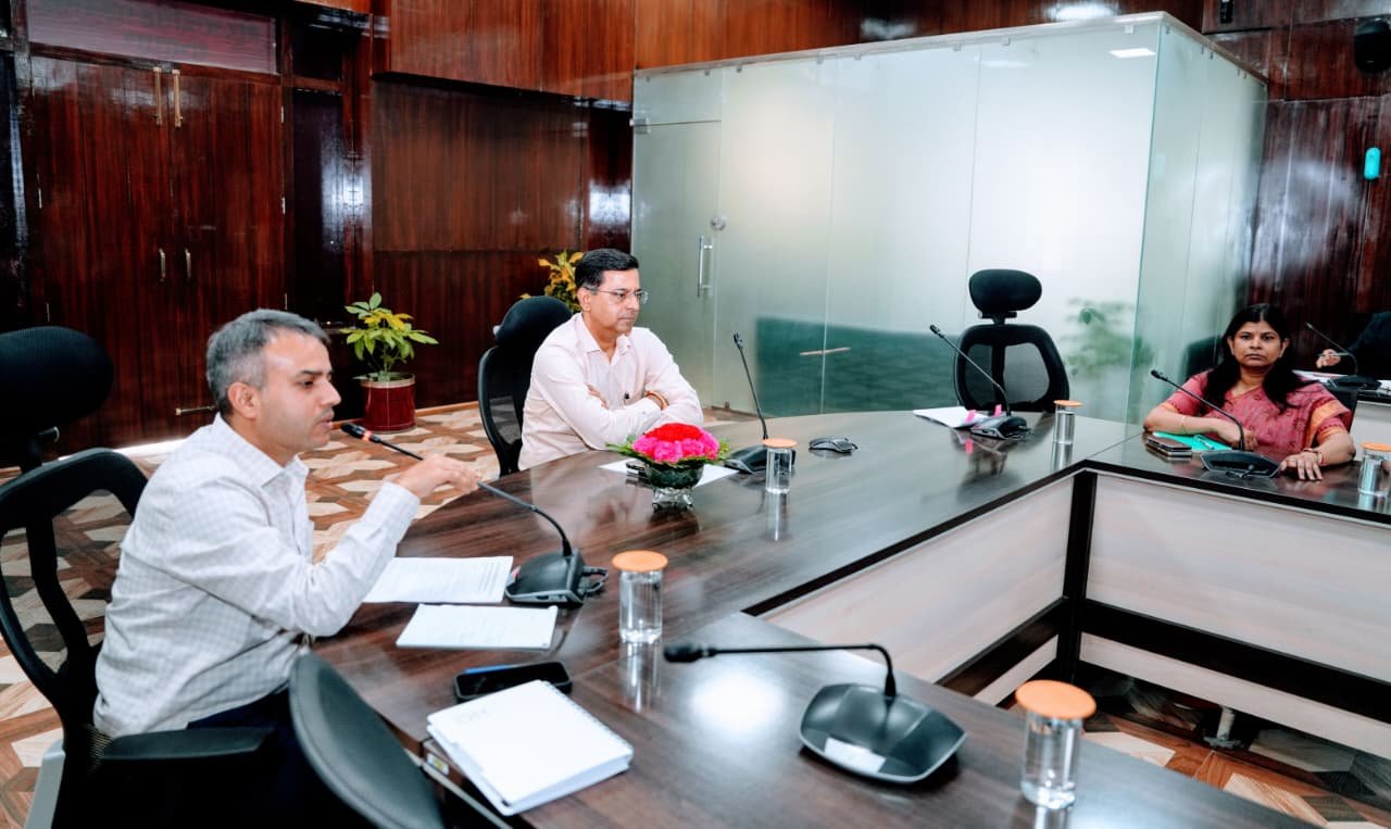 विकास परियोजनाओं की बाधाओं को दूर करने के लिए विभागीय समन्वय एवं समयबद्ध कार्यवाही पर जोर: सचिव लोनिवि 3 1792683192 676 विकास परियोजनाओं की बाधाओं को दूर करने के लिए विभागीय
