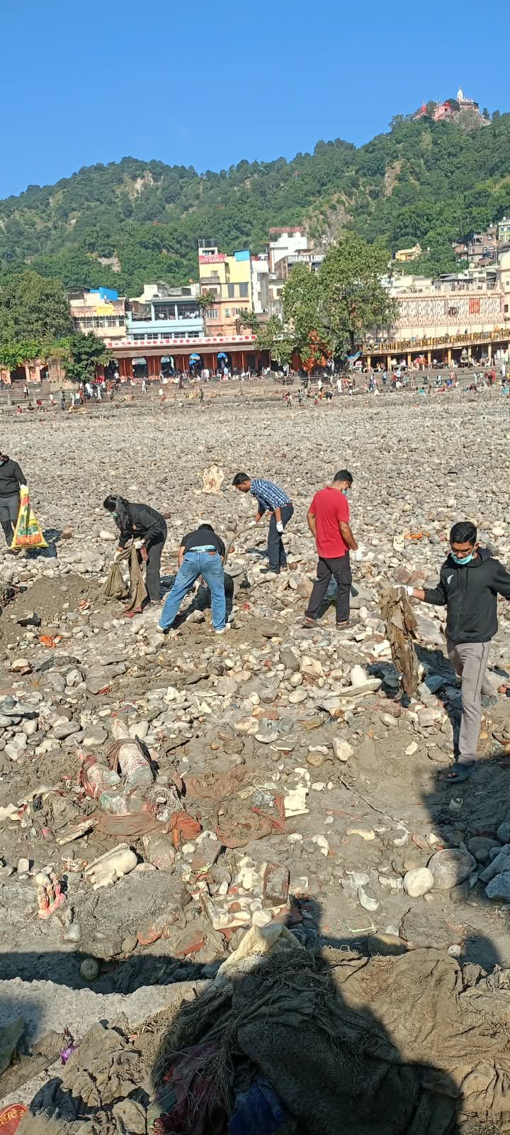 1792753688 408 मुख्यमंत्री के निर्देशों के अनुपालन में मेलाधिकारी कुंभ श्रीमती सोनिका