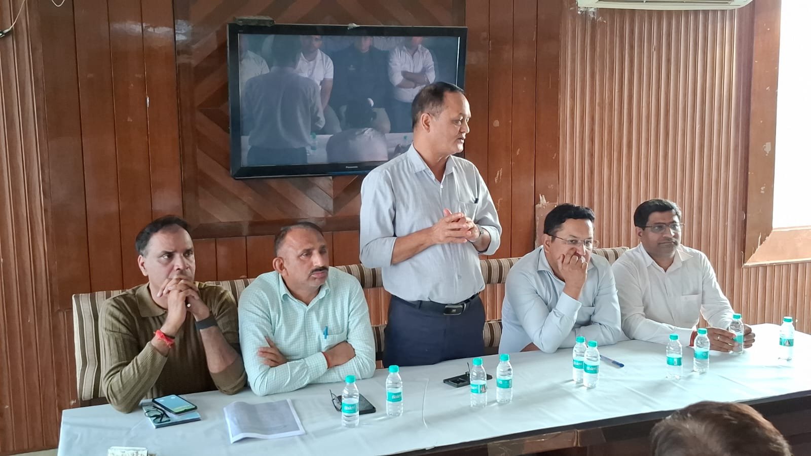 खुली मिठाइयों एवं बेकरी उत्पादों की ट्रे पर 26 अक्टूबर से निर्माण एवं अवसान तिथि अंकित करना अनिवार्य 3 1792766578 649 खुली मिठाइयों एवं बेकरी उत्पादों की ट्रे पर 26 अक्टूबर